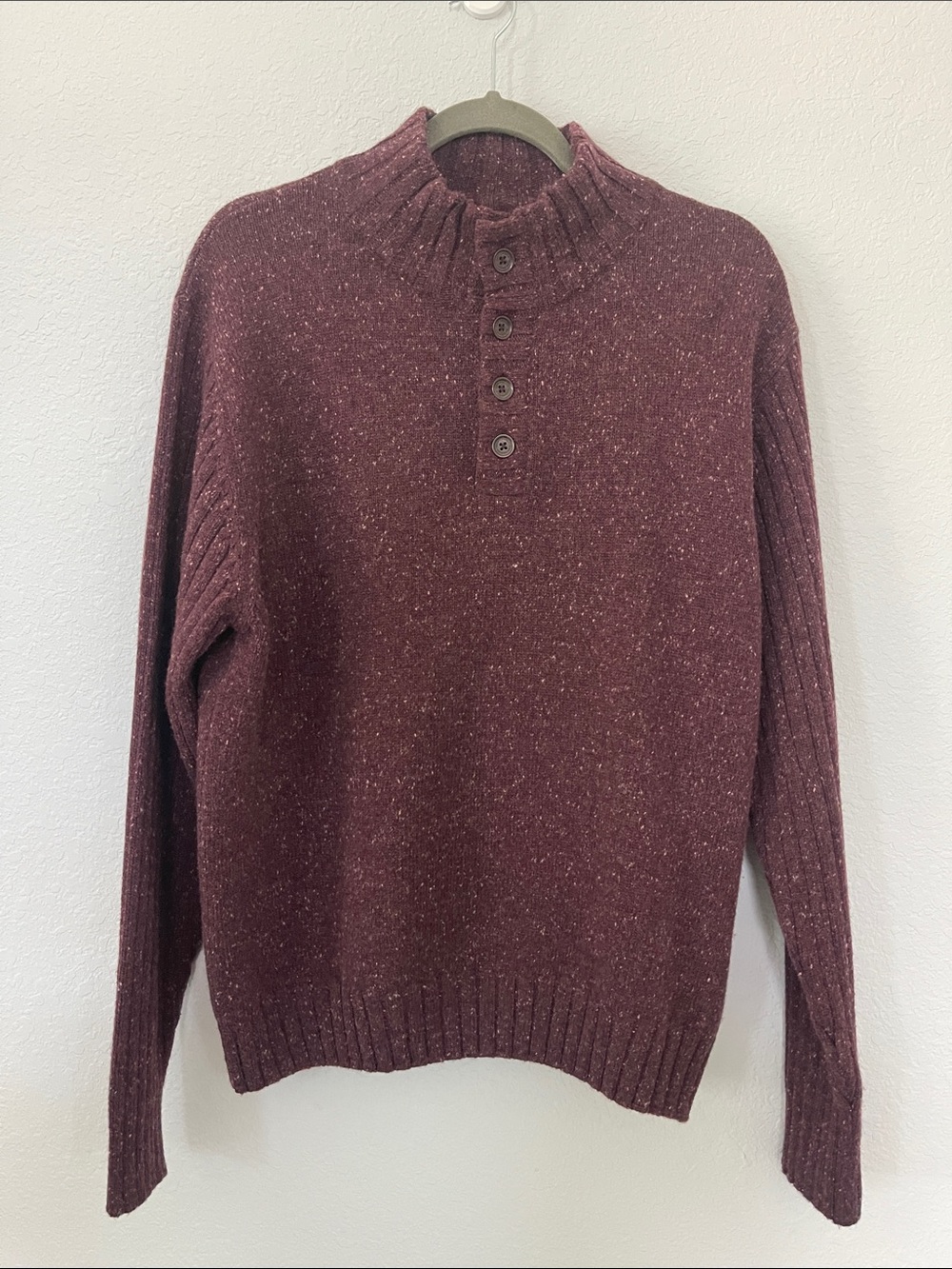 Alex Cannon Men's Medium Wool Blend 4 Button Mock Neck Sweater HeatheredBurgundy